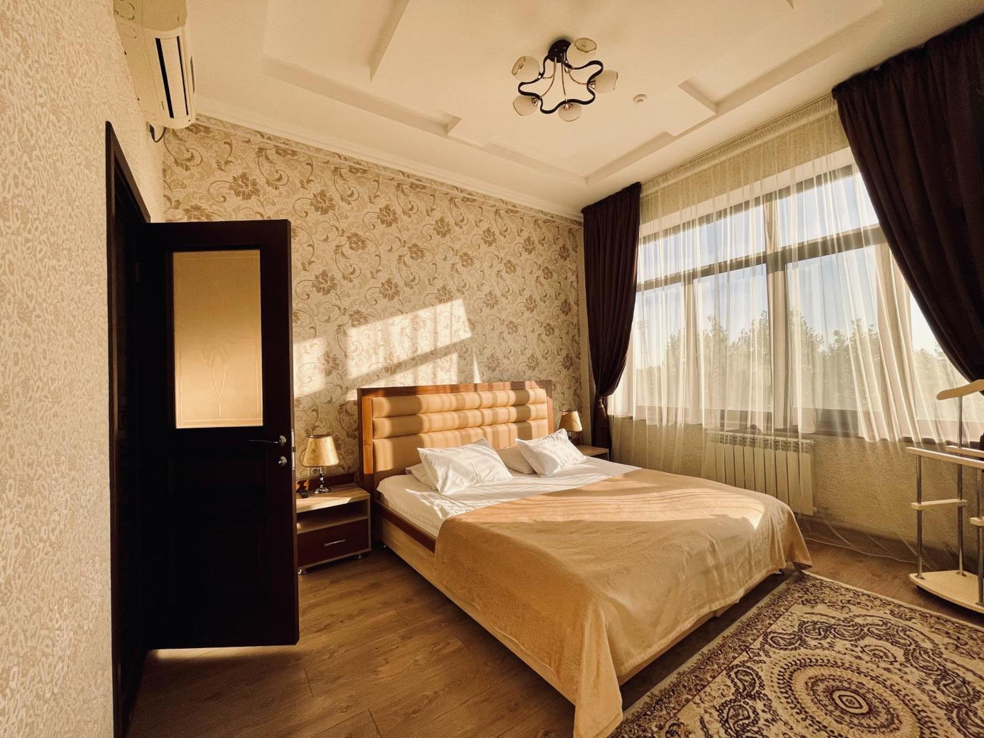 Hotel Dostyk Kyzylorda Exteriér fotografie
