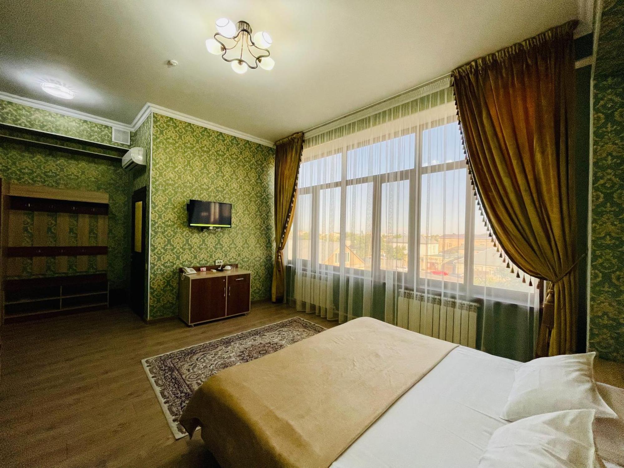 Hotel Dostyk Kyzylorda Exteriér fotografie
