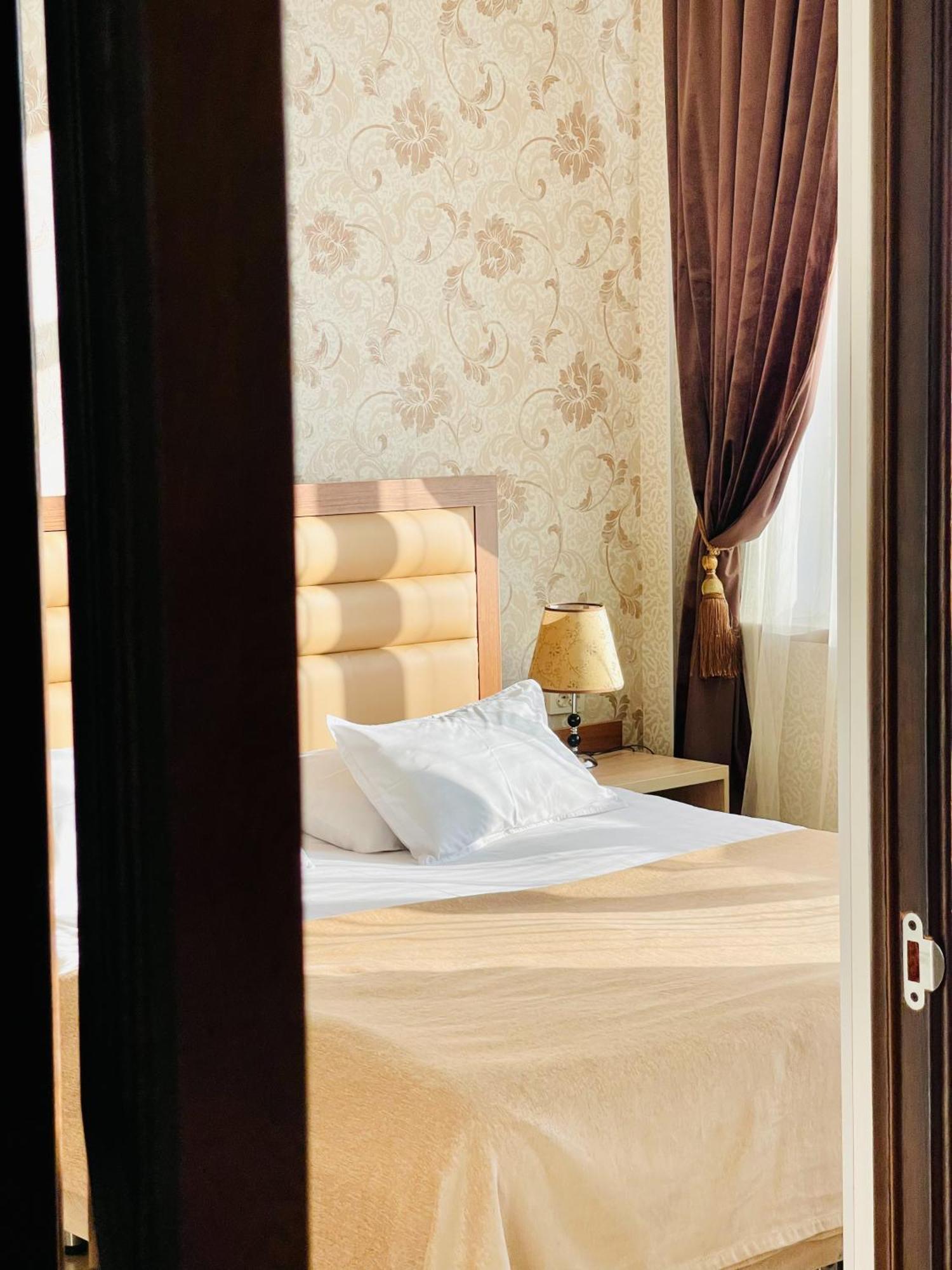 Hotel Dostyk Kyzylorda Exteriér fotografie
