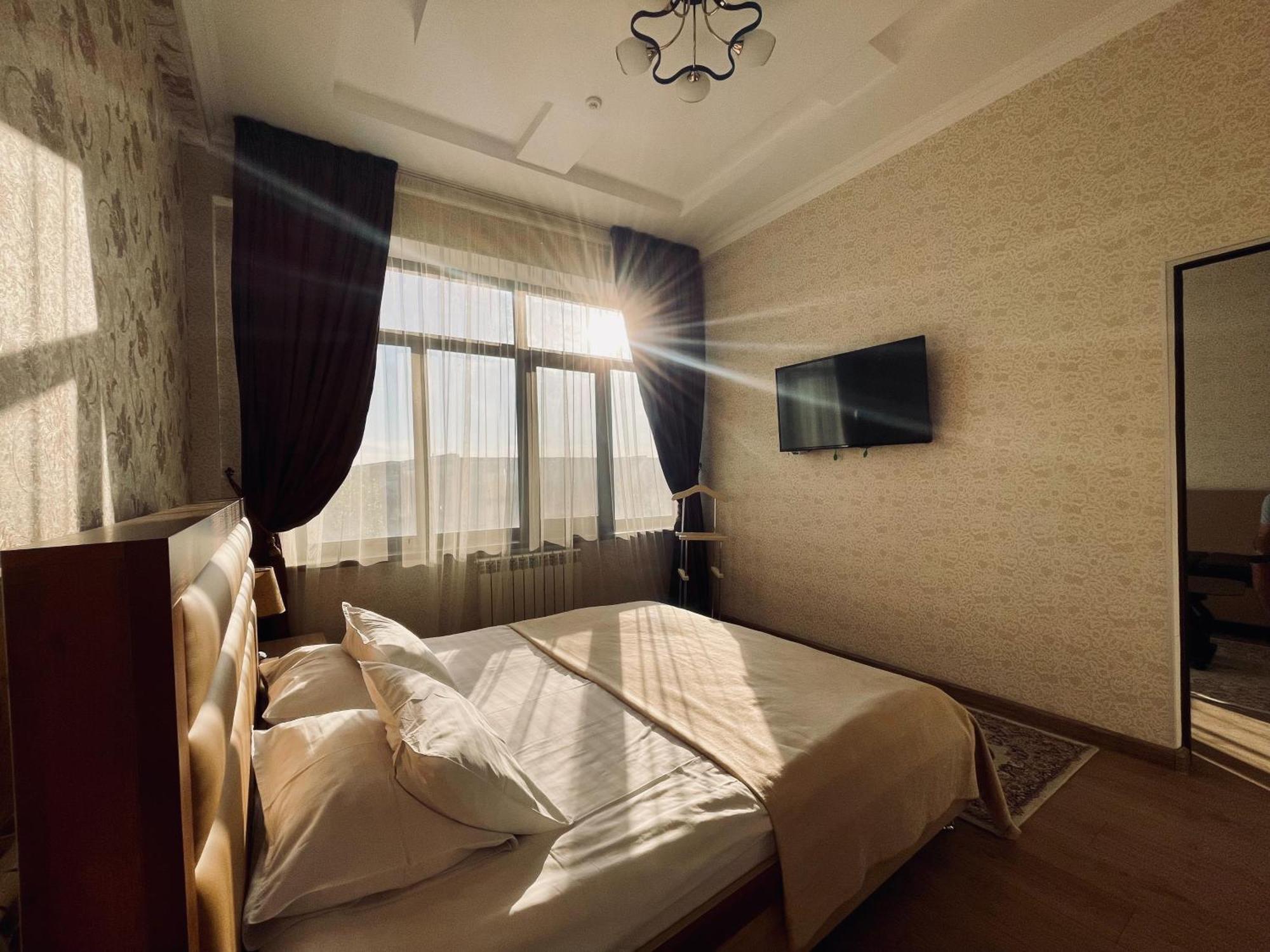 Hotel Dostyk Kyzylorda Exteriér fotografie